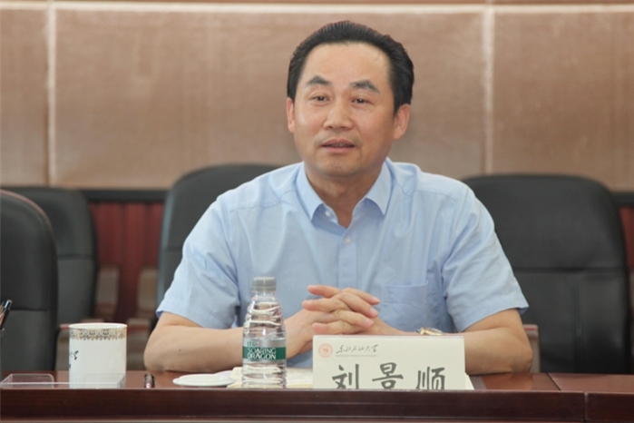 刘书记.jpg